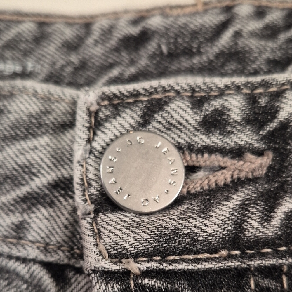 Woman's Gray Straight Jeans - Picture 4 of 16